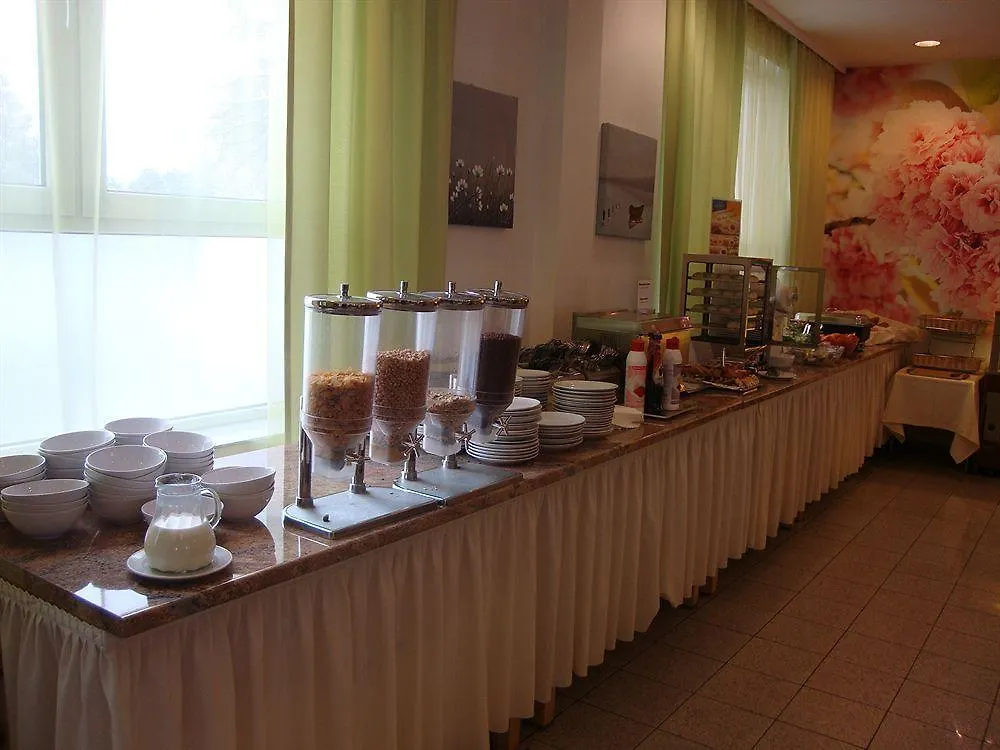Lenas Donau Hotel Vienna 3*,  Austria