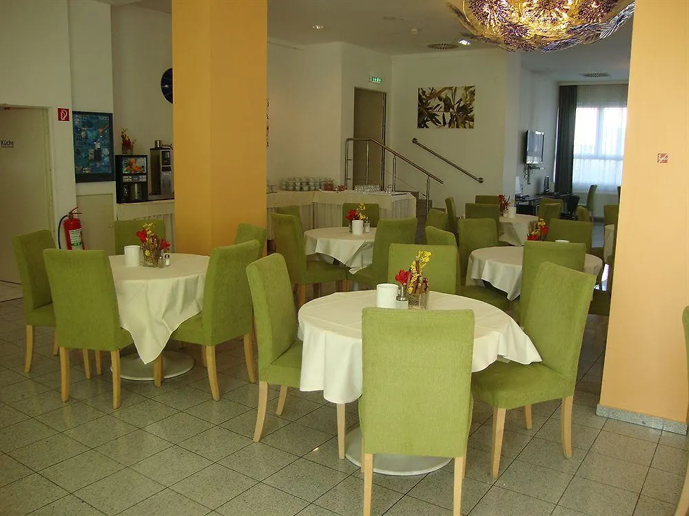 Lenas Donau Hotel Wien