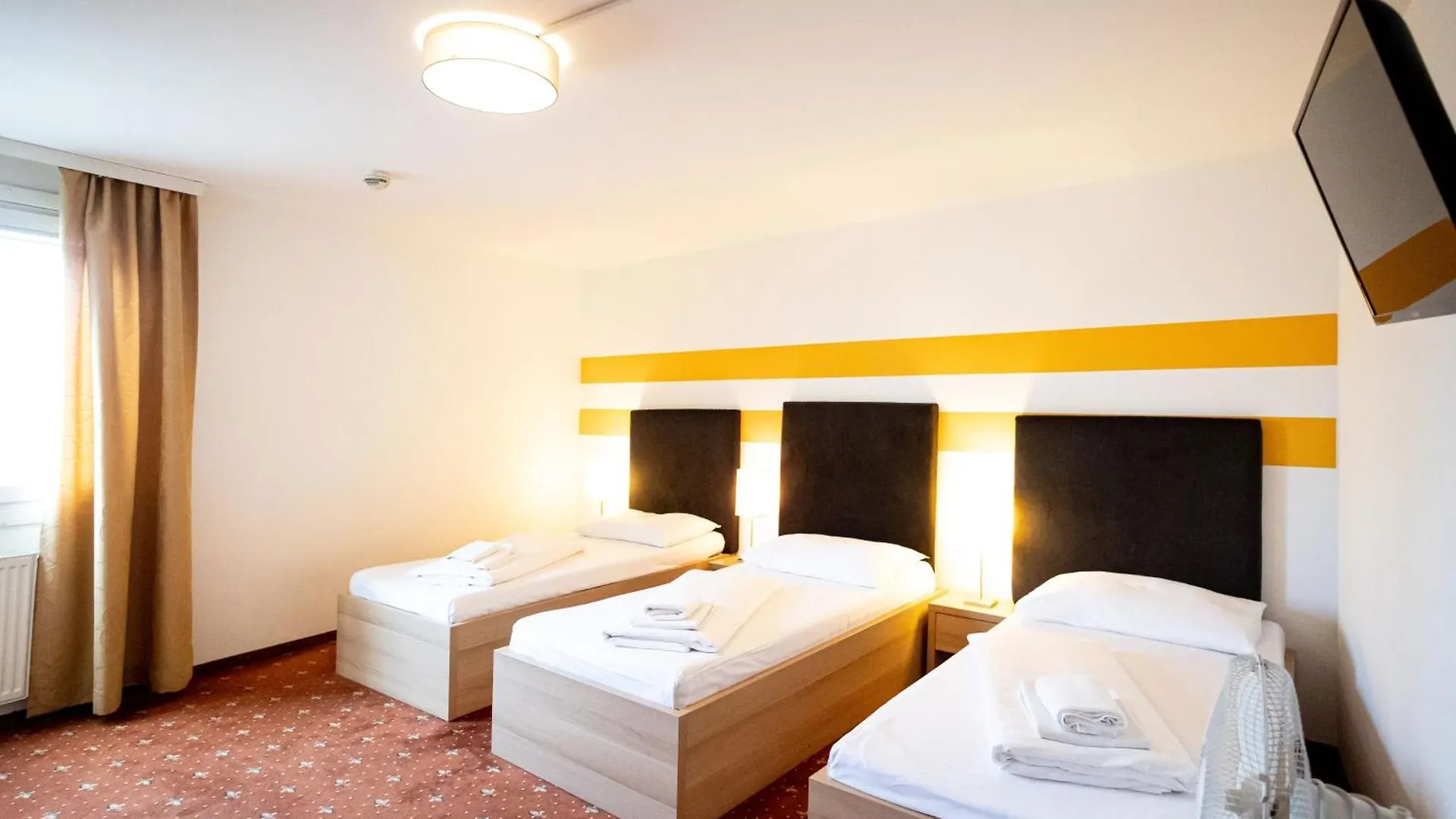 Lenas Donau Hotel Wien