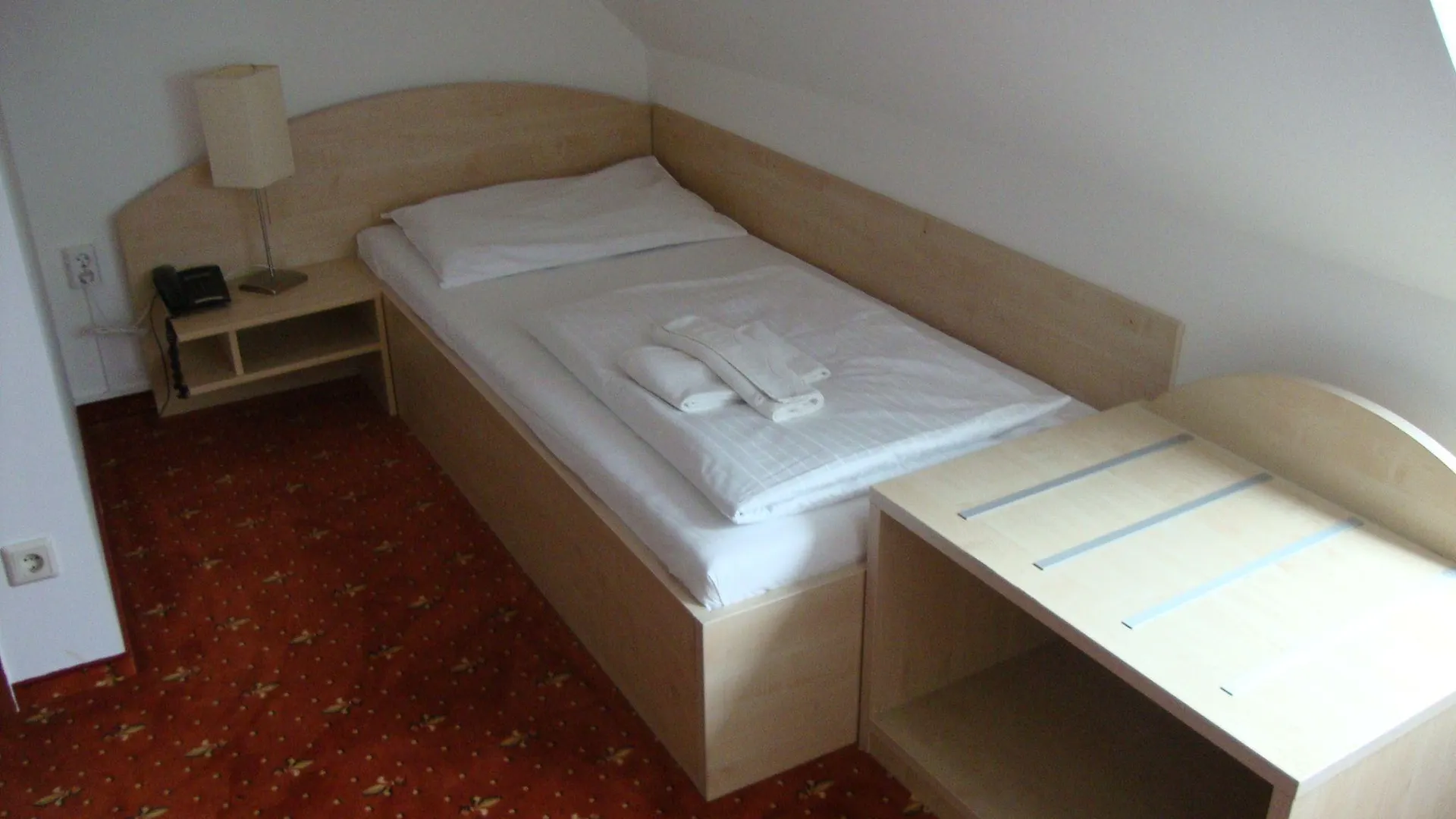 Lenas Donau Hotel Wien