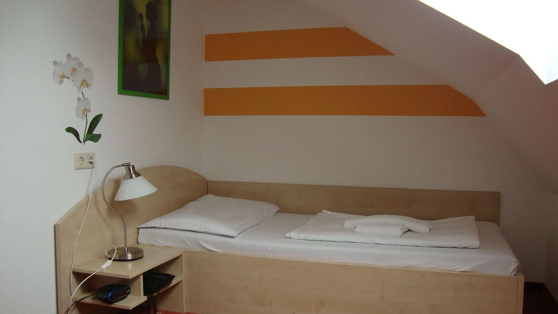 Lenas Donau Hotel Wien