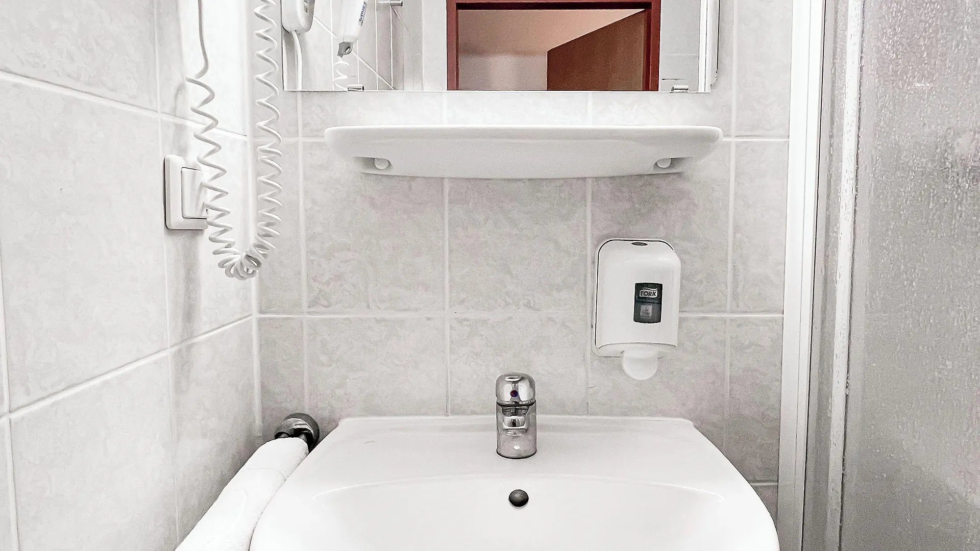 Lenas Donau Hotel Wien