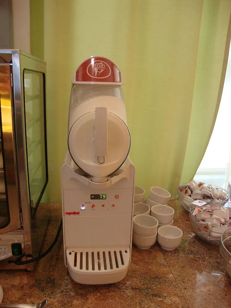 Lenas Donau Hotel Wien