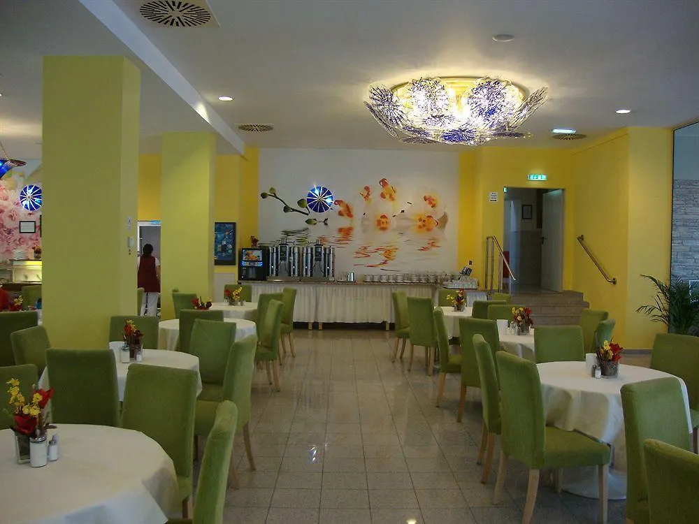 Lenas Donau Hotel Wien