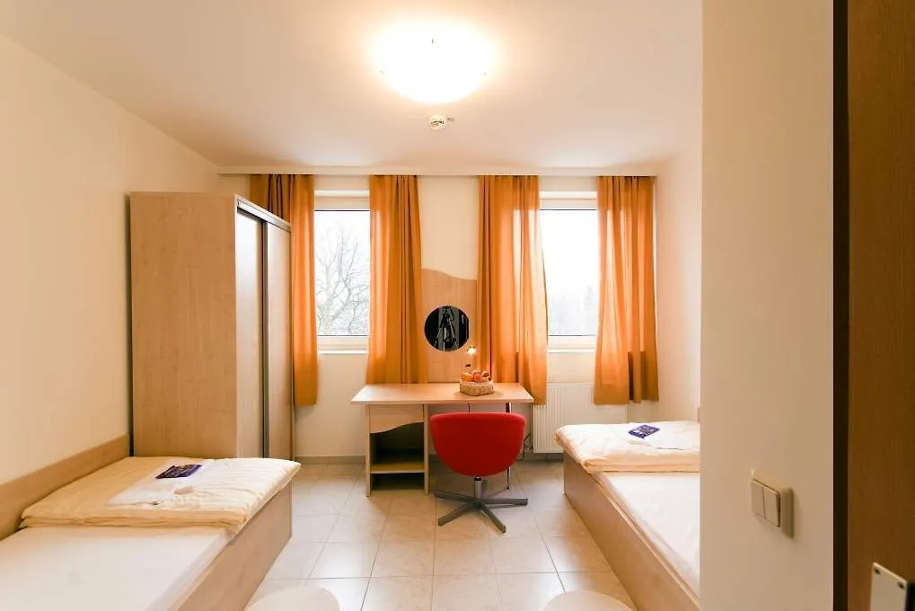 Lenas Donau Hotel Wien